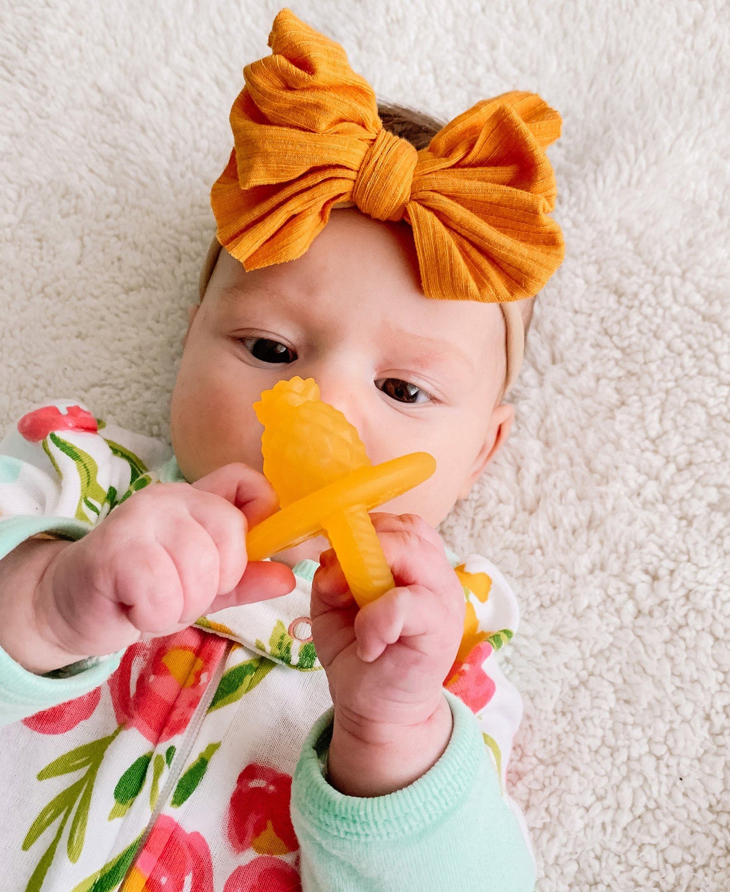 FINAL SALE: Teensy Teether™ - Soothing Silicone Teether Teethers Itzy Ritzy 